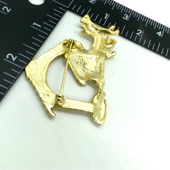 Doghouse Cat and Dog Goldtone Brooch - Picture 4 of 4